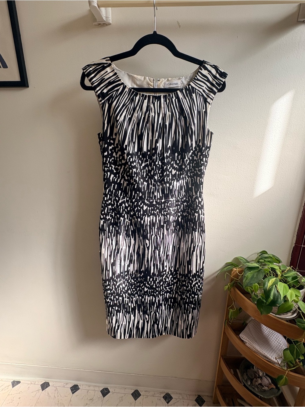 Calvin Klein Black & White Abstract Print Dress